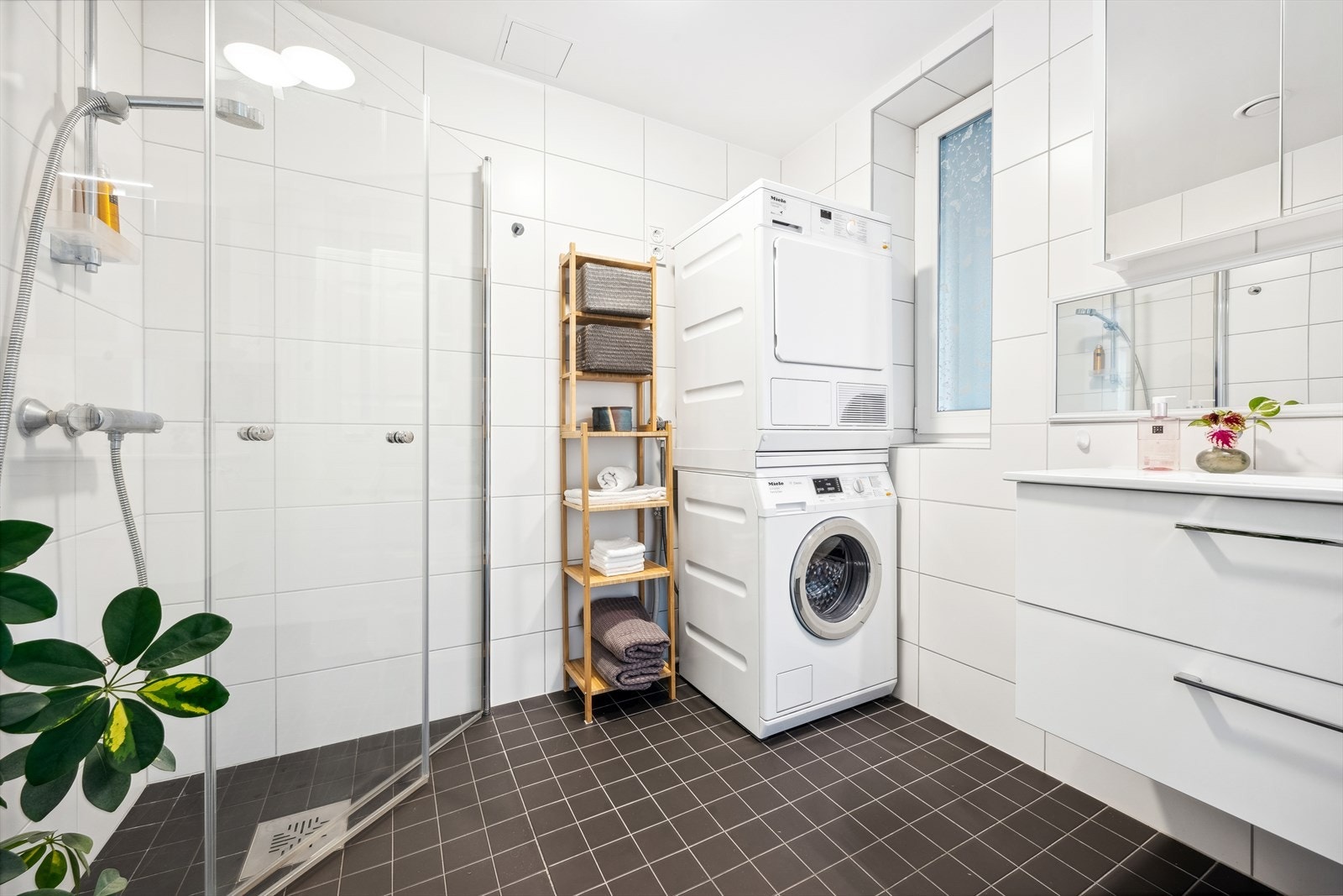Baderommet har gulvvarme. Galleribilde