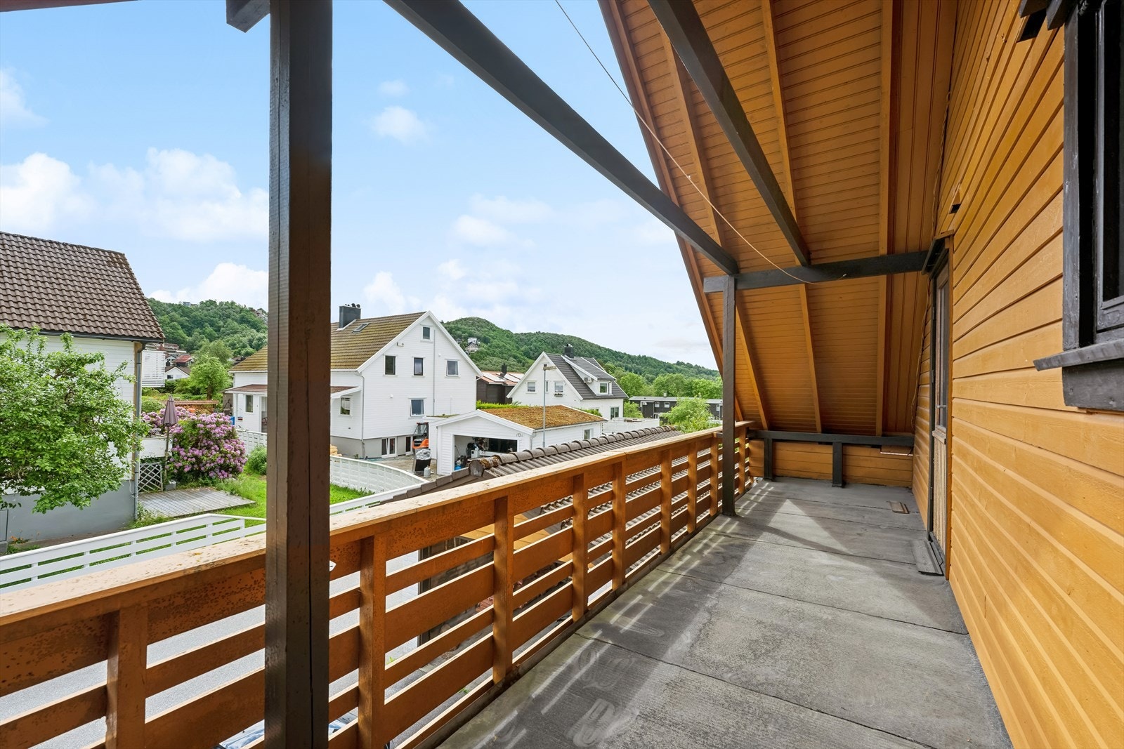 Fra soverom 2 har du utgang til en balkong. Galleribilde