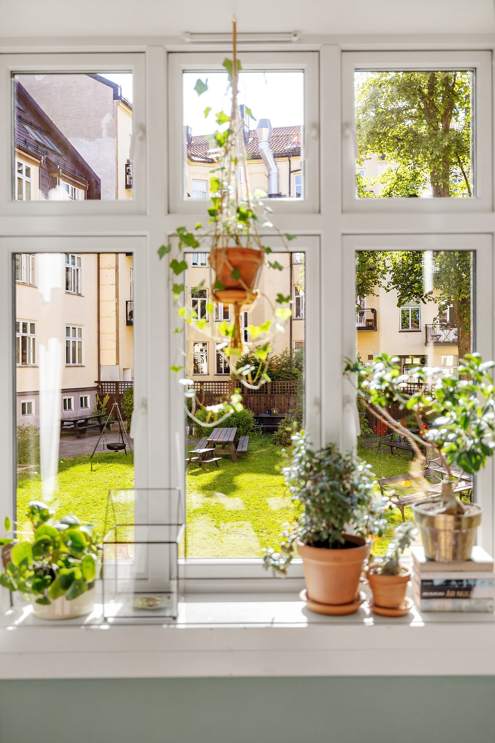 Meget hyggelig utsyn fra soveromsvindu. Galleribilde