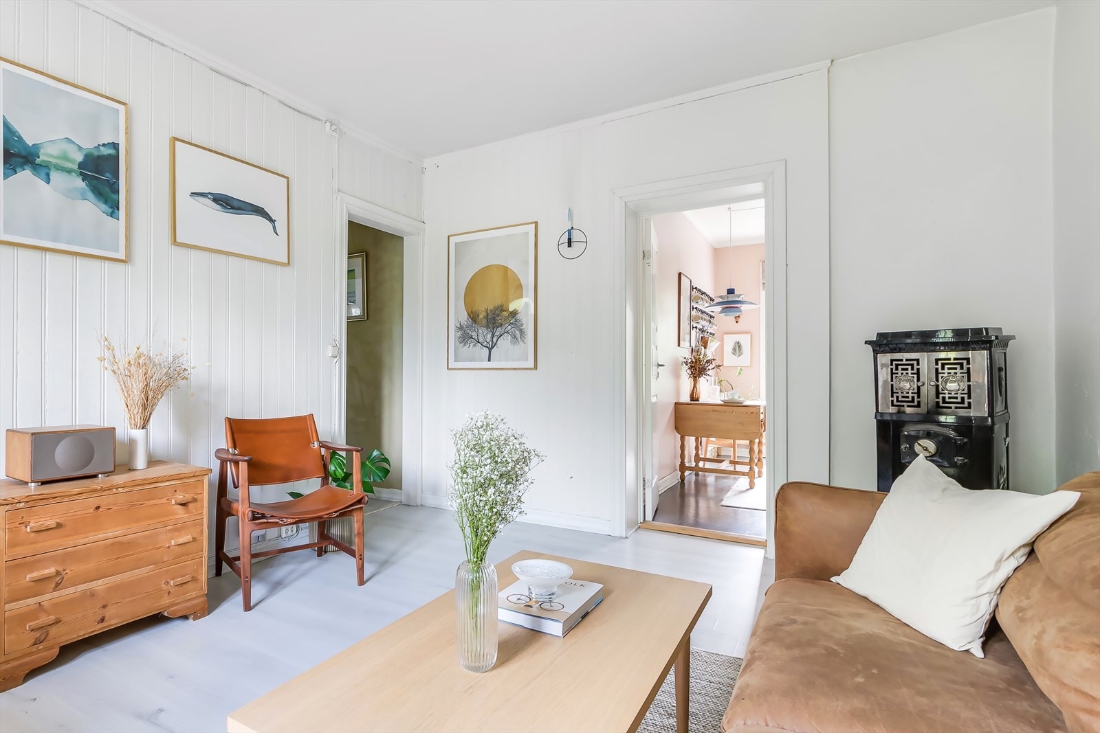 Peisovnen sørger for god varme på de kjølige dagene Galleribilde