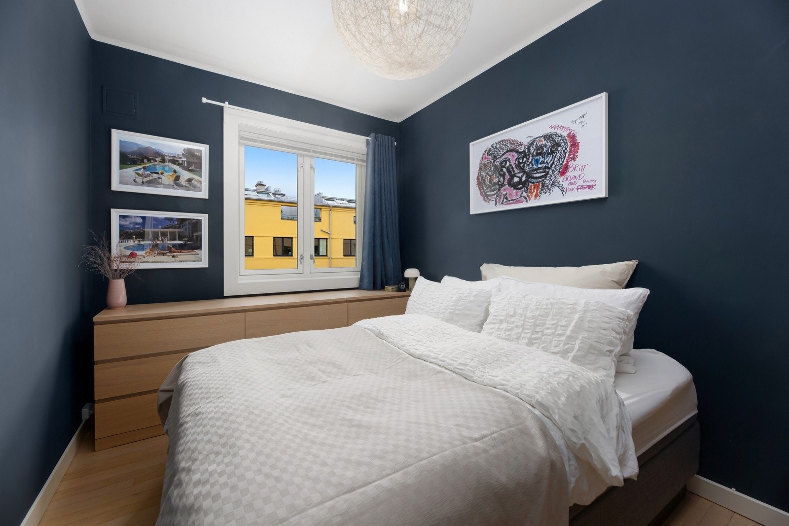 Flott soverom på hele 10 m² Galleribilde