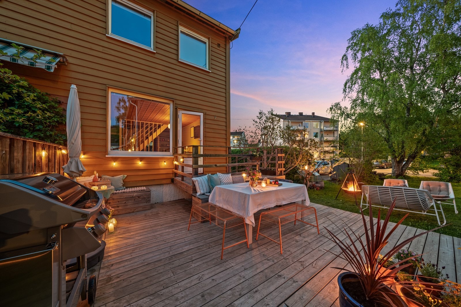 Koselig atmosfære- perfekt for å slappe av, nyte en god bok eller dele gode samtaler med familie og venner. Galleribilde