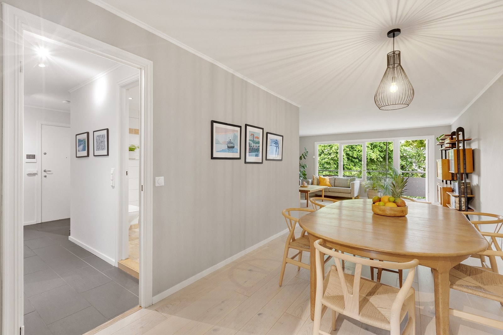 - Trivelig spisestue som egner seg godt til hyggelige sammenkomster med venner og familie - Galleribilde