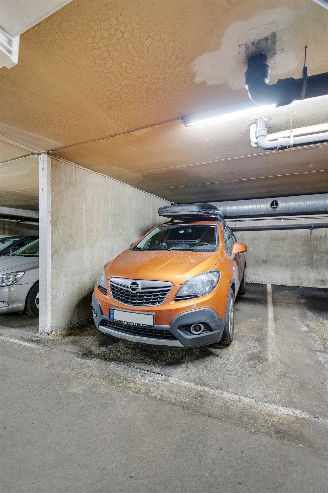 - Garasjeplass med mulighet for å installere elbil-lader i lukket garasjeanlegg medfølger - Galleribilde