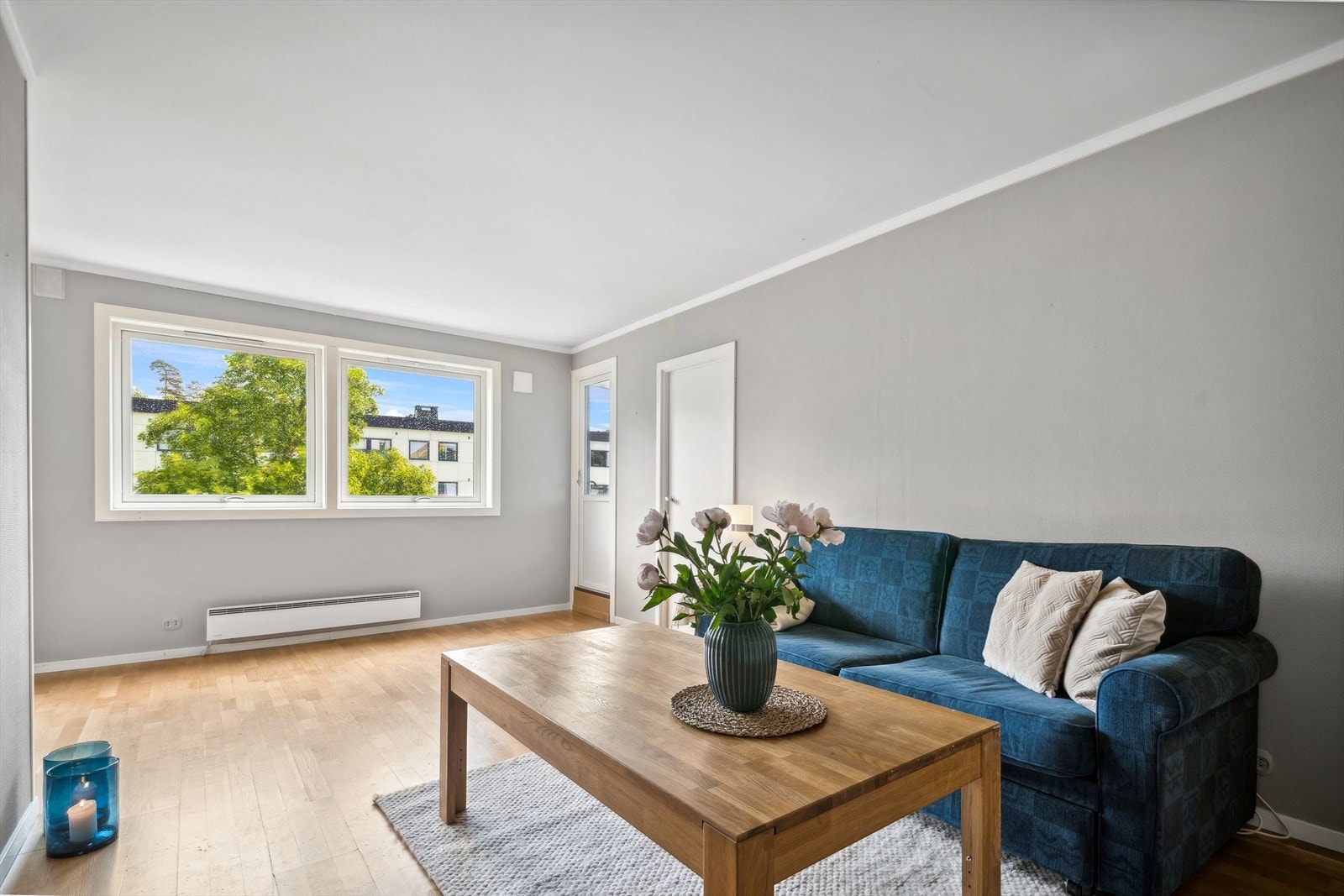 Utgang til balkong fra stuen Galleribilde