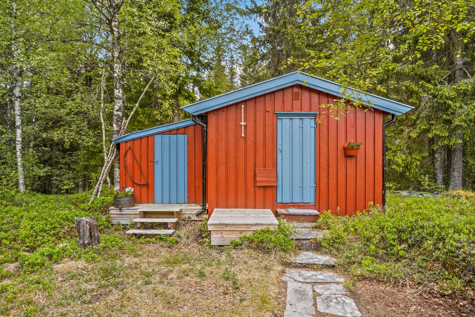 Uthus - 14 kvm Galleribilde