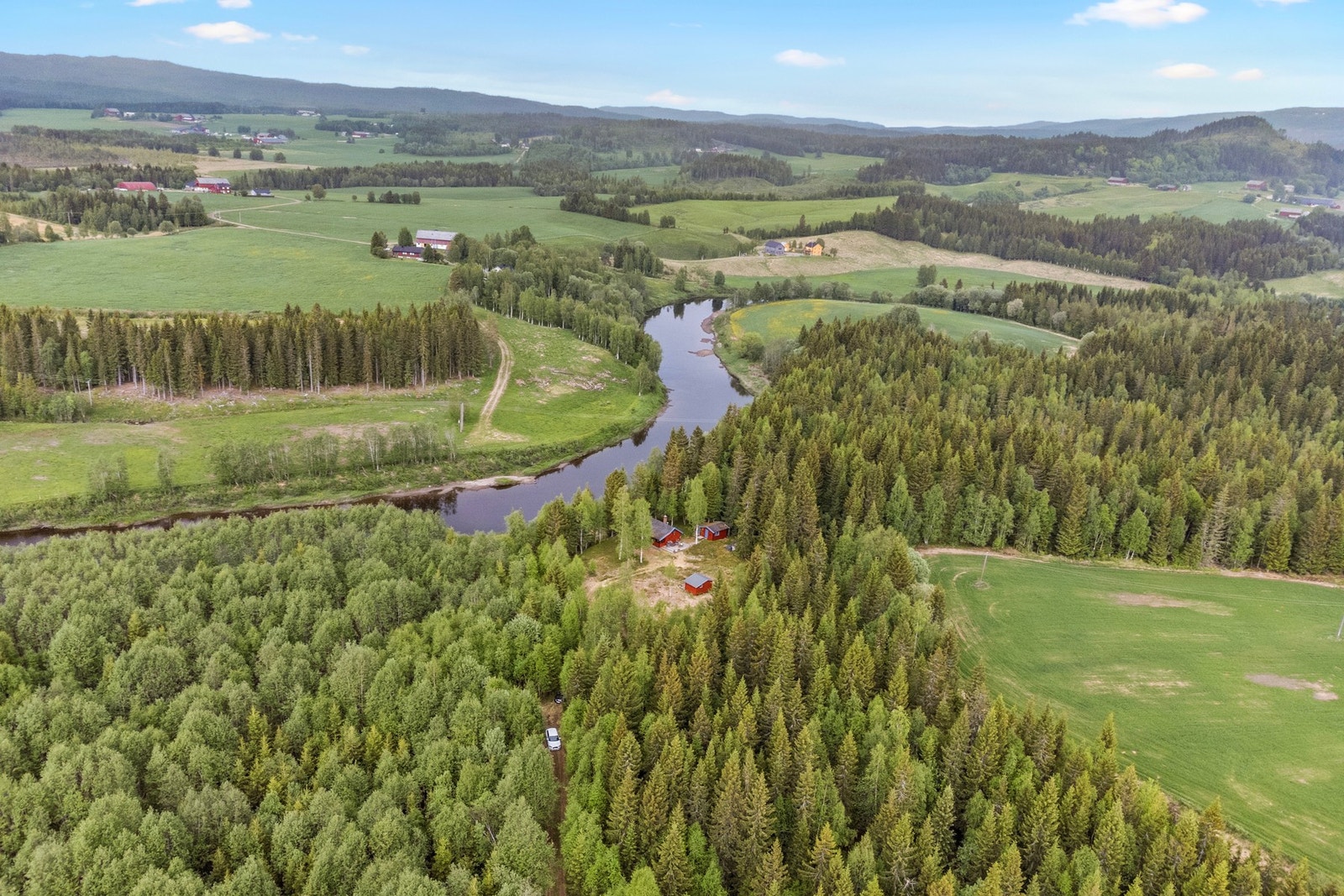 Ca 20 km fra Steinkjer sentrum. Galleribilde