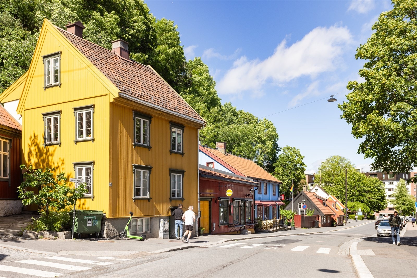Her har du kort avstand til populære Vulkan som er et spennende område med Mathallen, Dansens hus, butikker, spisesteder, barer, klatresenter, treningssenter og kunstskole. Galleribilde
