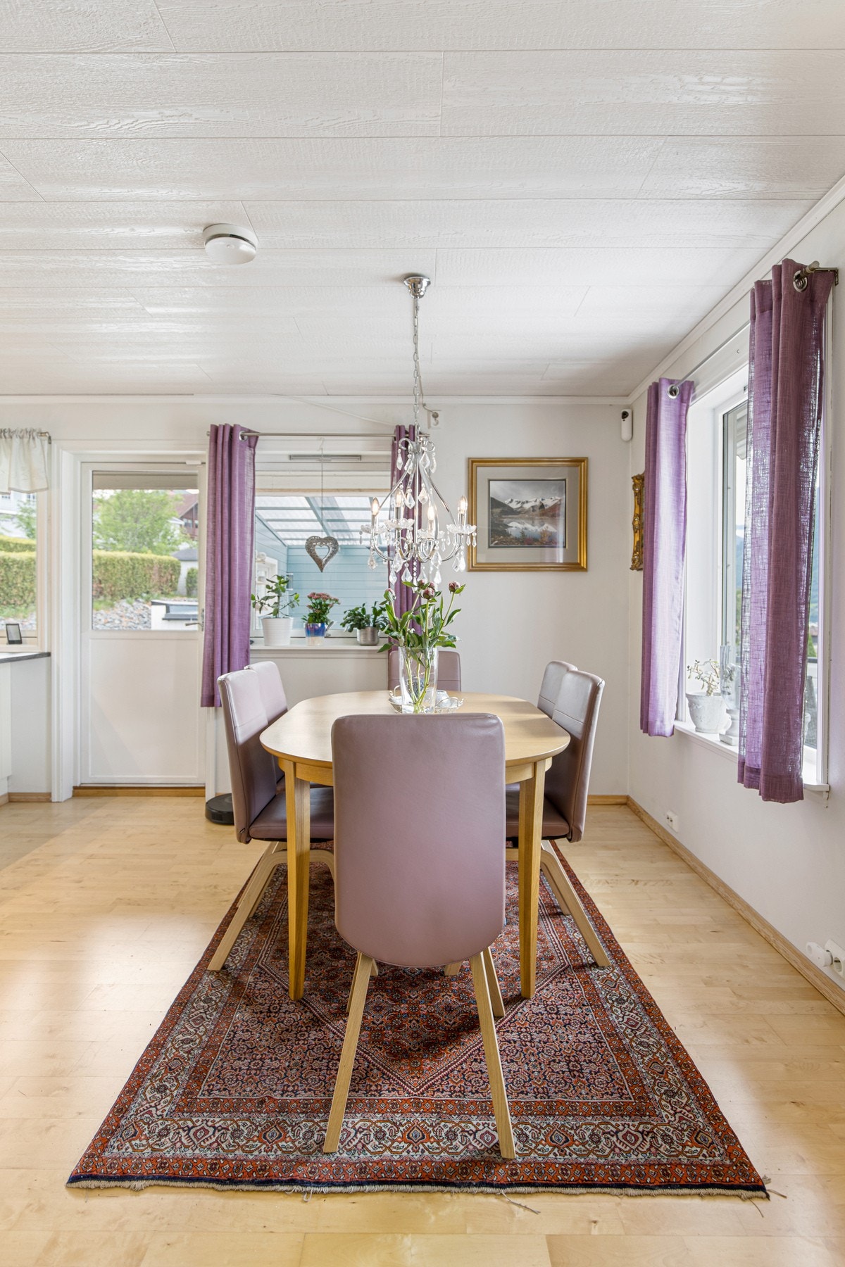 Spisestue. Galleribilde