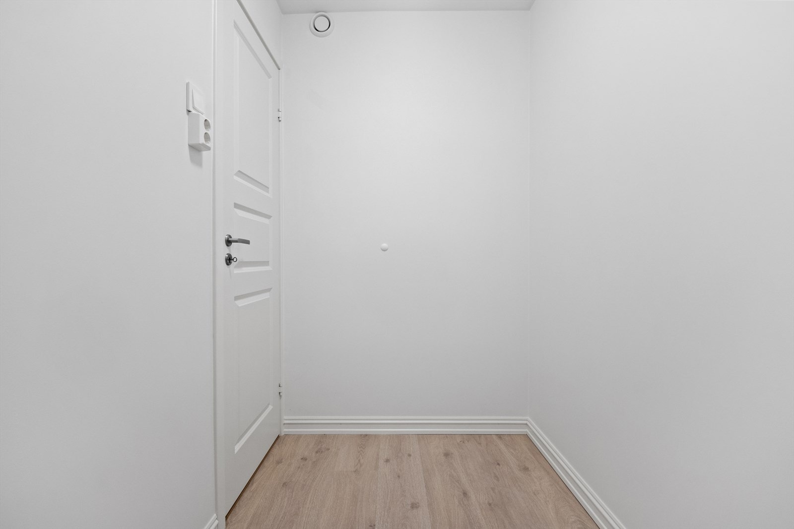 Innvendig bod/walk-in, her er det flere muligheter! Galleribilde