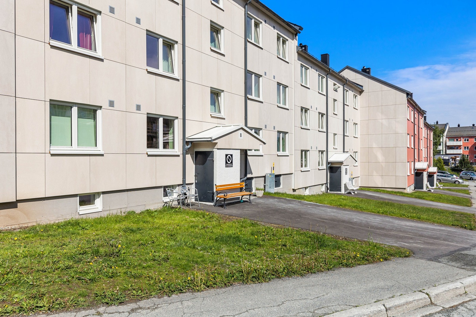 Fasade inngangsparti. Galleribilde