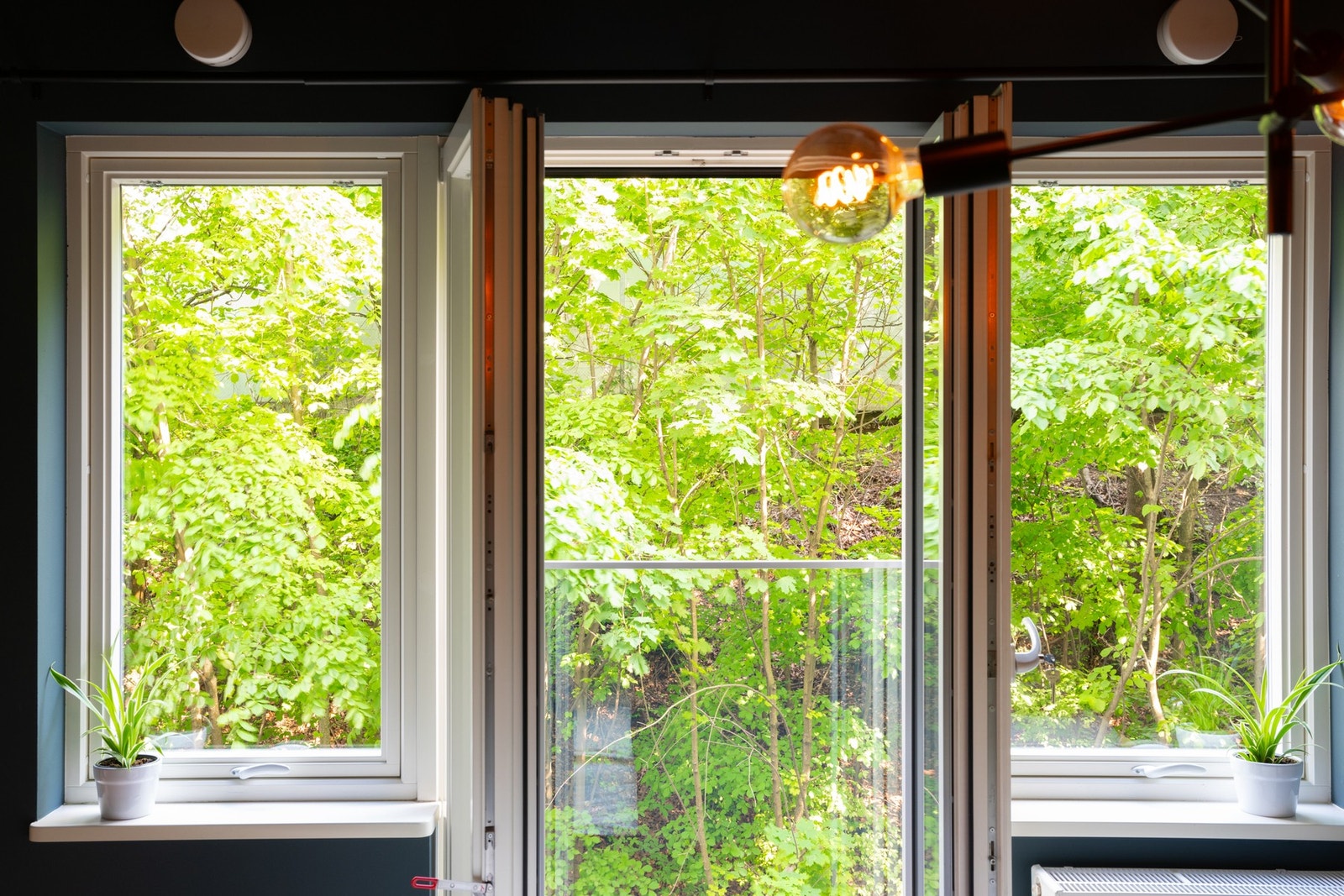 Rommet har også en fransk balkong med doble dører som kan åpnes helt opp. Galleribilde