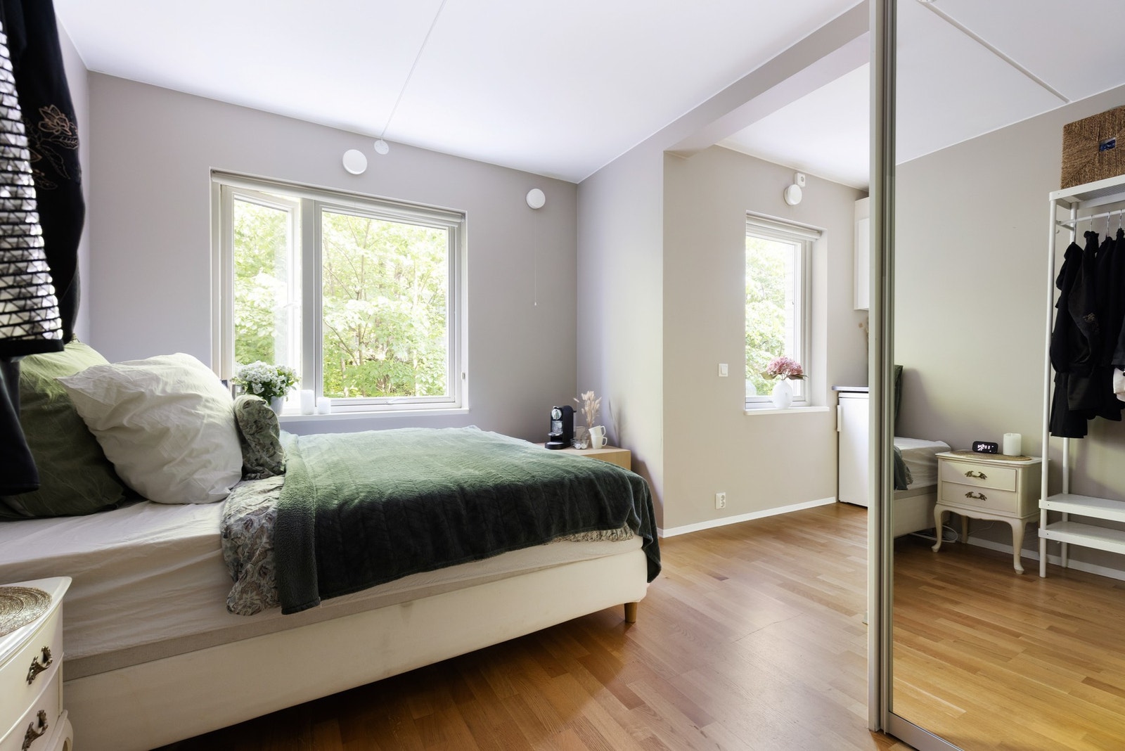 Hybeldelen er på 20 kvm og leies i dag ut til 11.500,-/mnd. skattefritt. Galleribilde