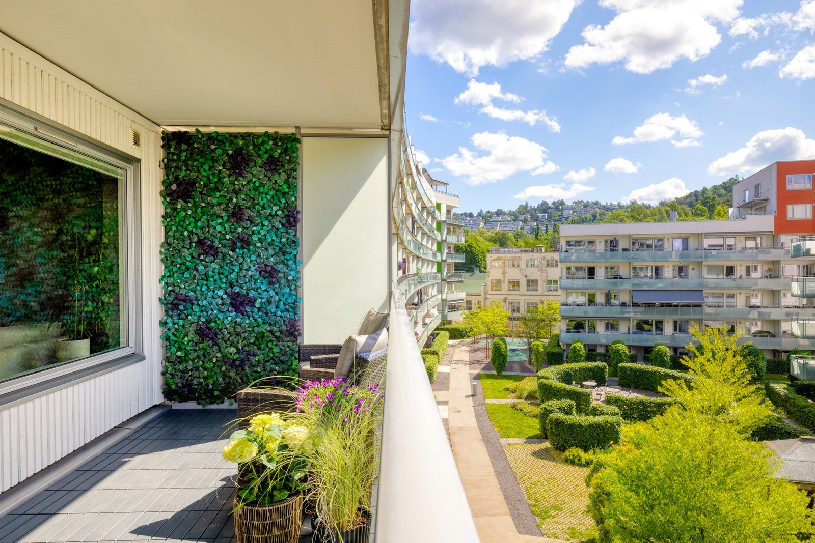 Dette er stedet du kan slappe av på varme sommerdager og nyte sommerkveldene med venner og familie. Galleribilde