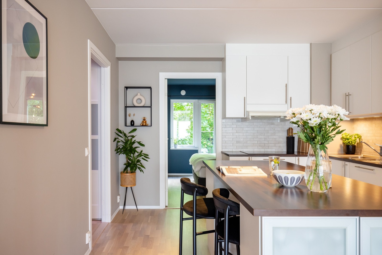 Her i Turbinveien 10 vil du oppleve at det er godt å bo og fint å være gjest! Galleribilde