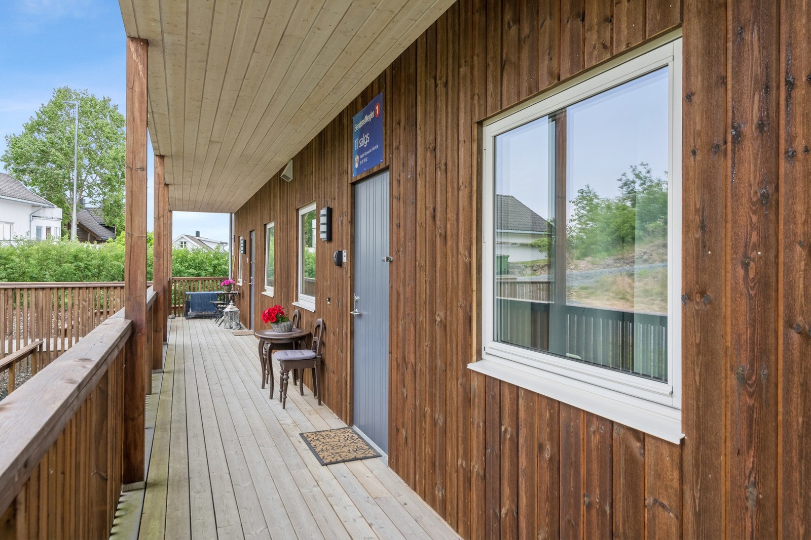 Takoverbygd inngangsparti. Galleribilde