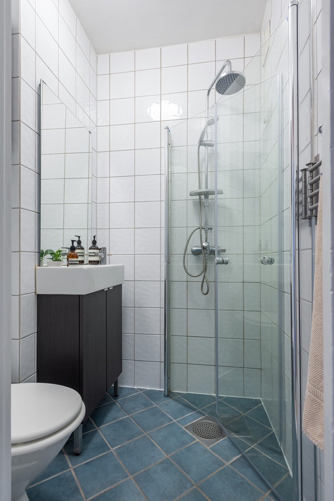 Bad - Varmtvann er inkl. i fellesutgiftene Galleribilde