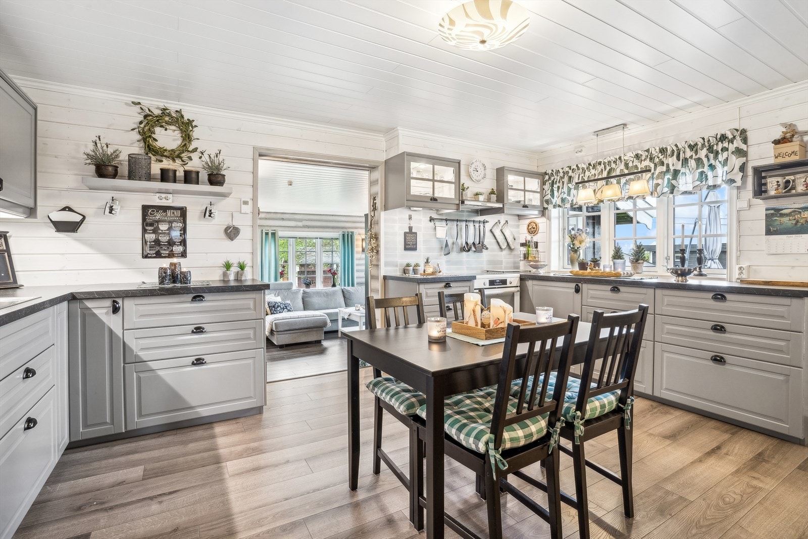 Se på dette kjøkkenet! Dette blir nesten litt for bra Galleribilde