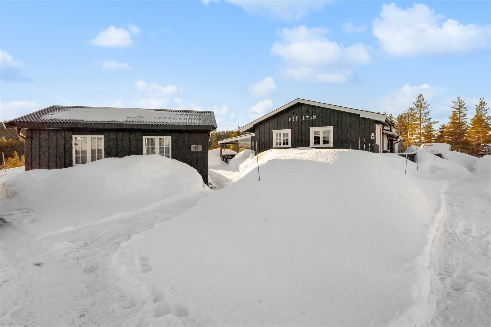 Noen bilder fra vinterstid må til. Fagerfjell leverer masse snø hvert år Galleribilde