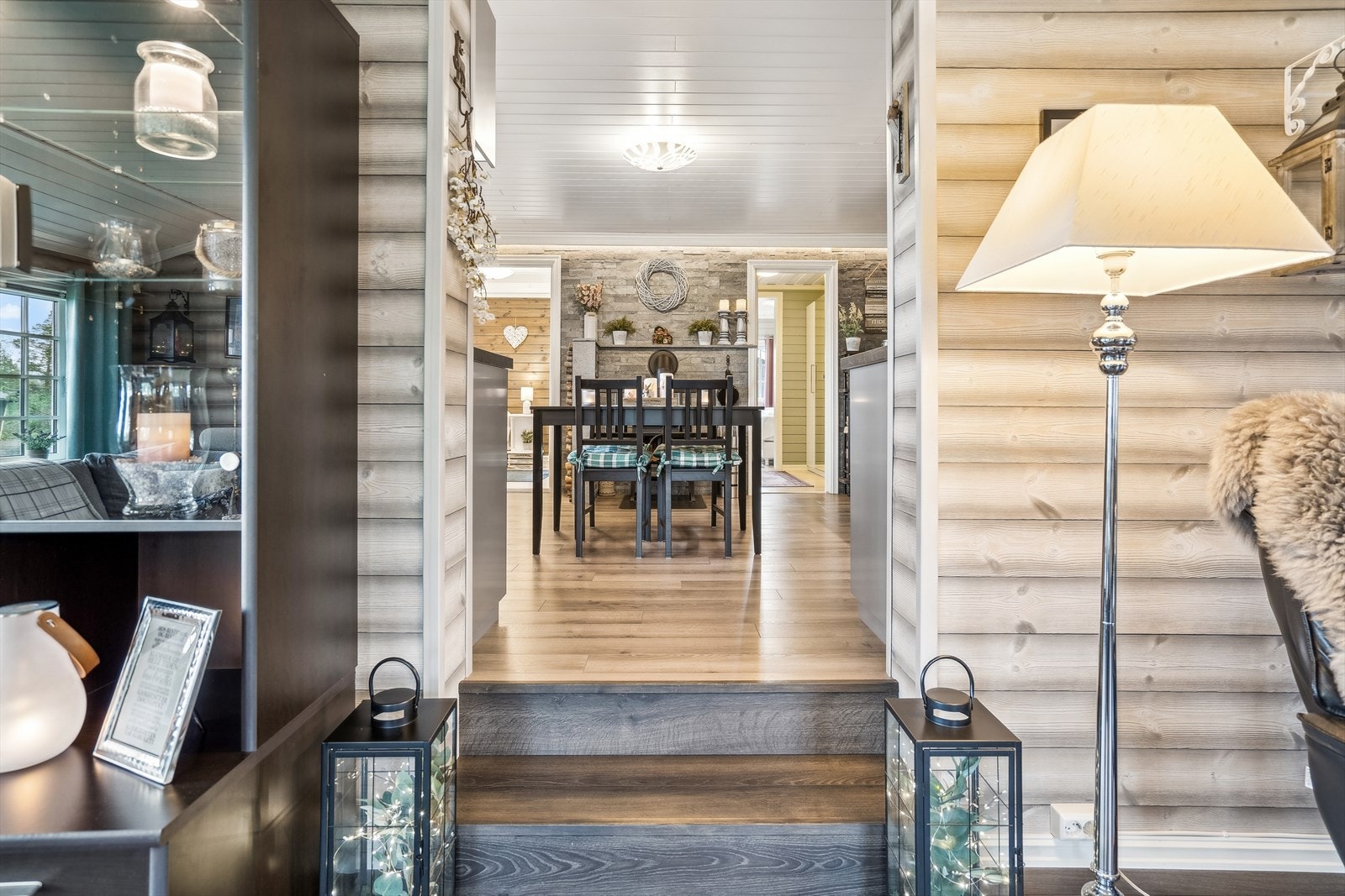 Gangen ned til stua Galleribilde