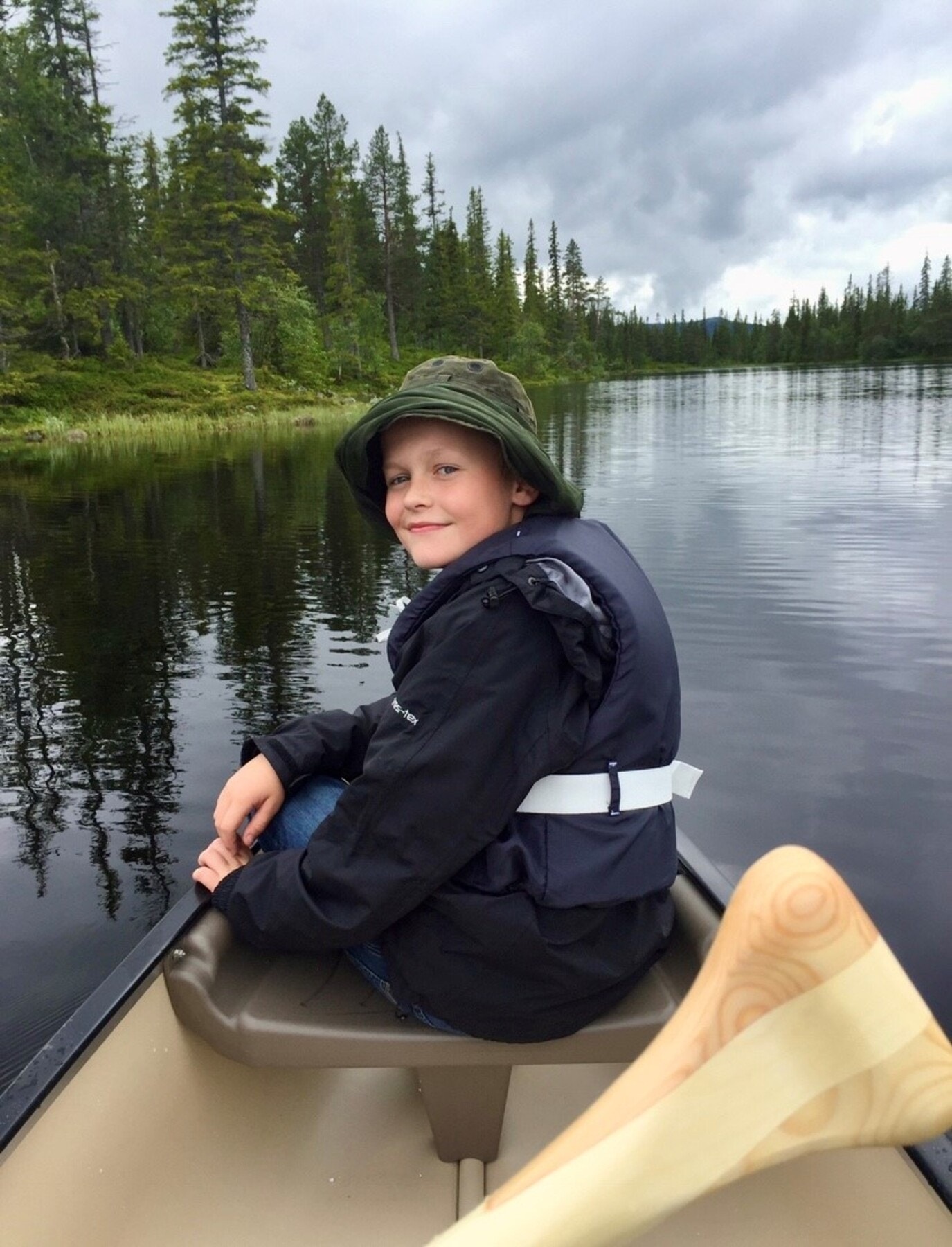 Området byr på flere vann og elver. Flotte kano / fiskemuligheter Galleribilde