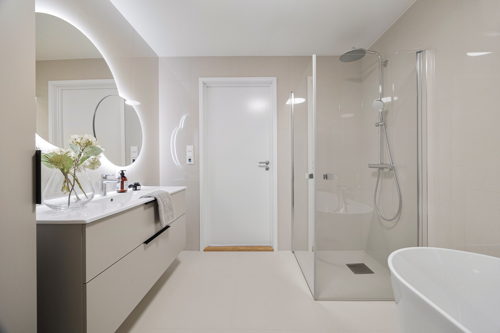 Badet i første etasje har de samme kvaltetene som det i andre etasje. Galleribilde