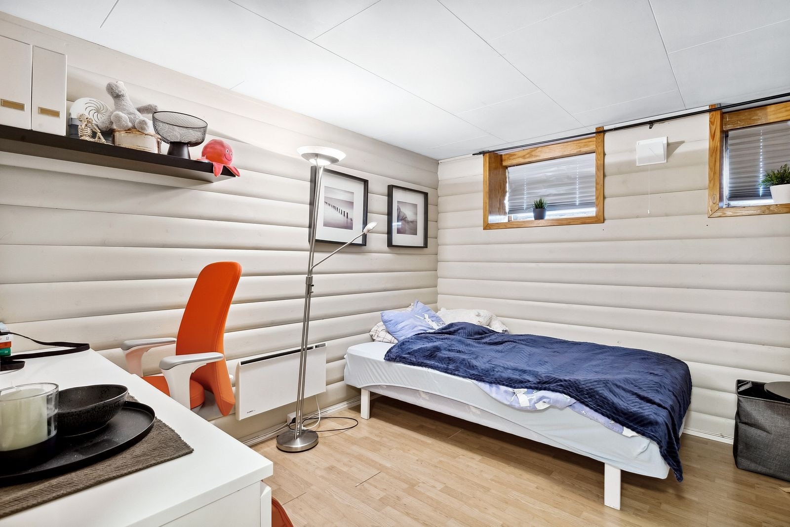 Det gjøres oppmerksom på at det er tre rom i kjelleren som i dag er innredet som soverom, se punkt ferdigattest. Galleribilde