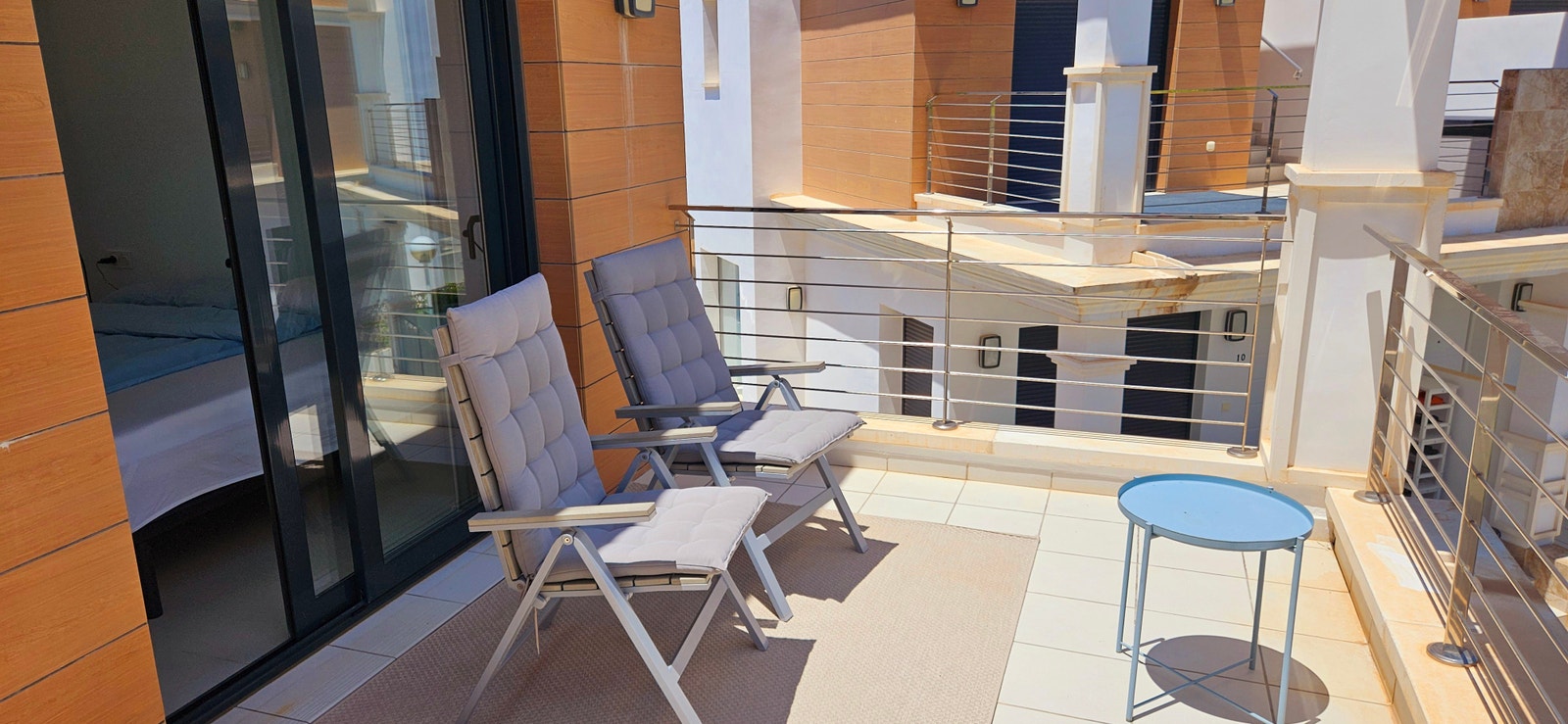 Terrasse utenfor Masterbedroom i 2. etasje Galleribilde