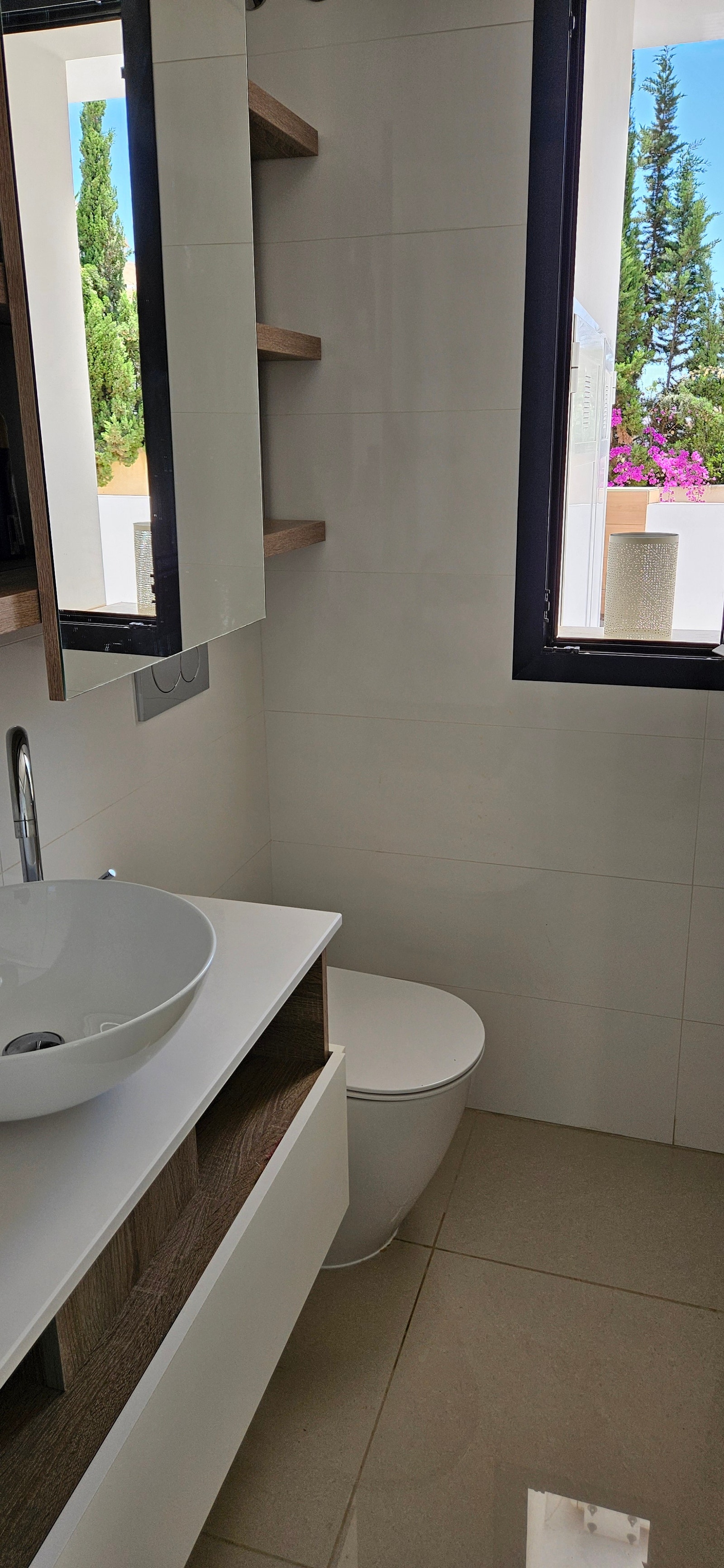 Toalett rom på bakkeplan Galleribilde