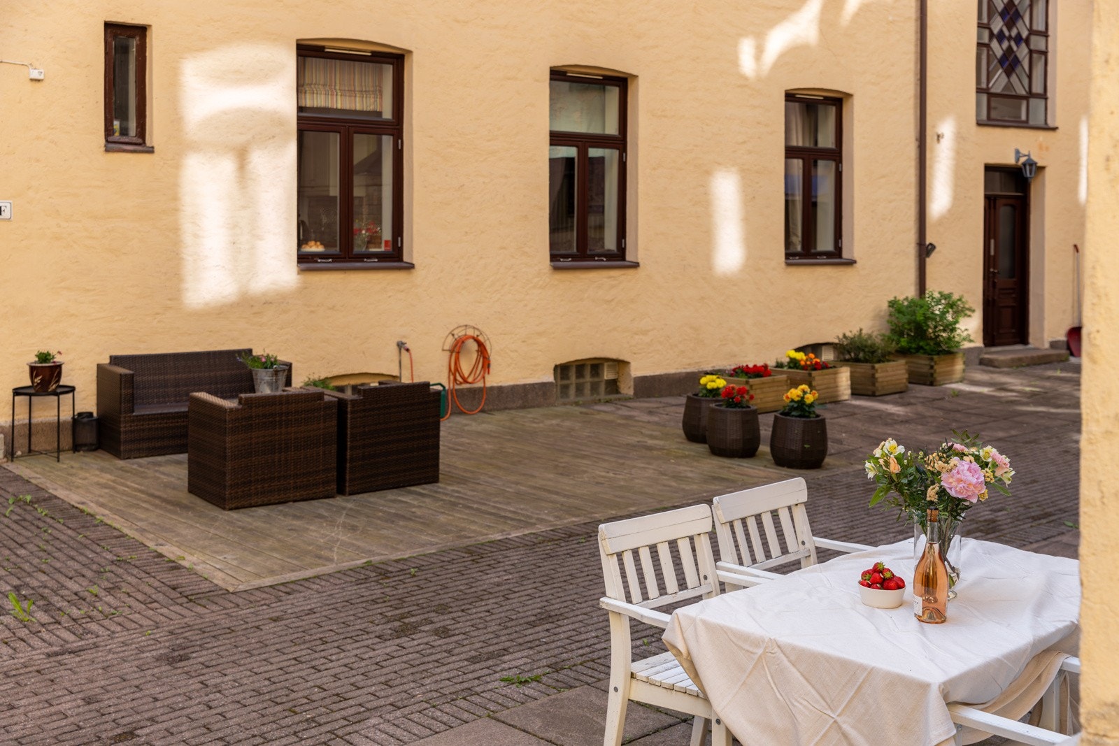 I gårdsrommet er det også sykkelparkering. Galleribilde
