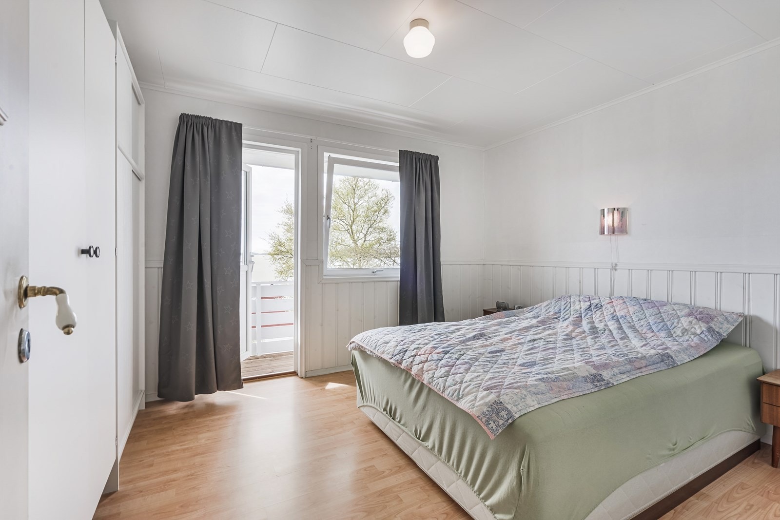 Hovedetasjen får man 2 soverom. Galleribilde