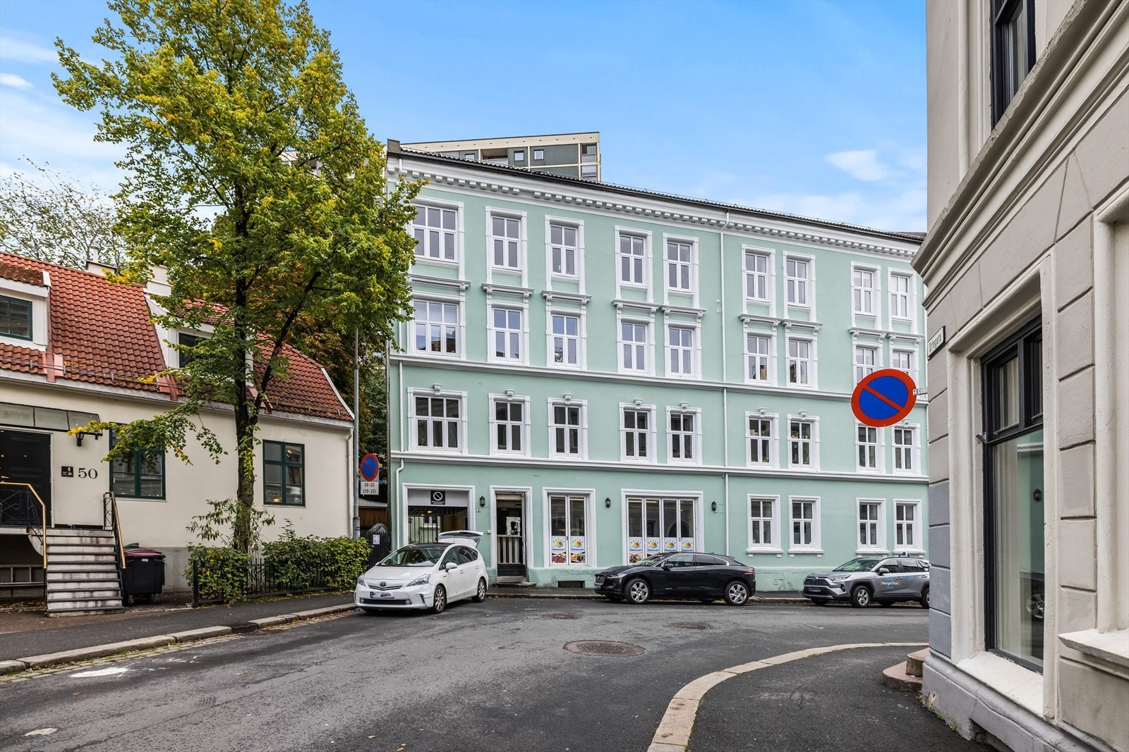 Fasaden til Platous gate 2 Borettslag - Boligen ligger i bygget bak den på bildet i 3.etasje. Galleribilde