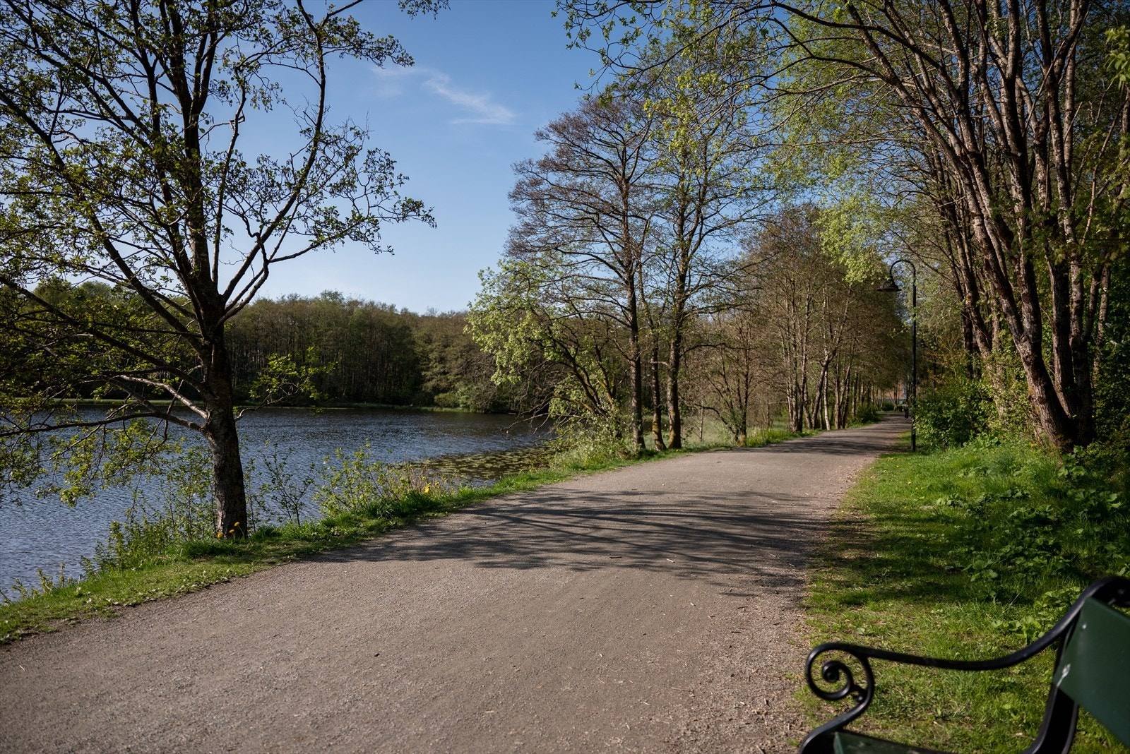 Fra boligen er det kort vei til den koselige gåturen rundt Ortuvannet. Galleribilde