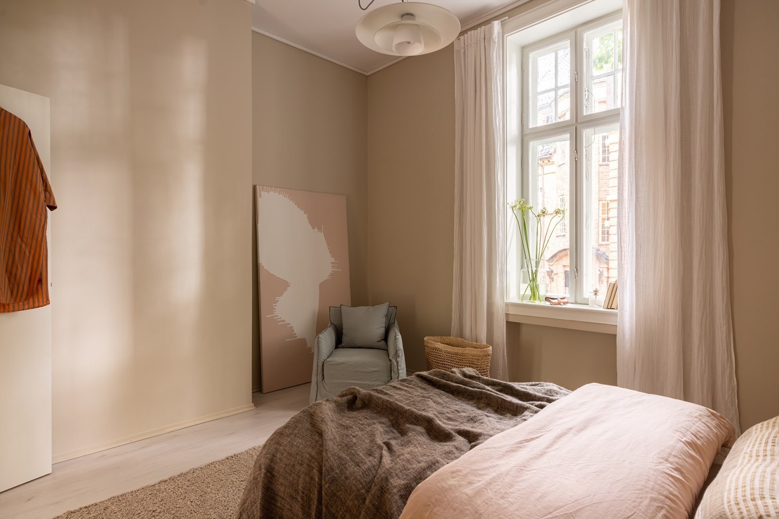 Her har man mulighet til å innrede med noen praktiske garderobeløsninger. Galleribilde