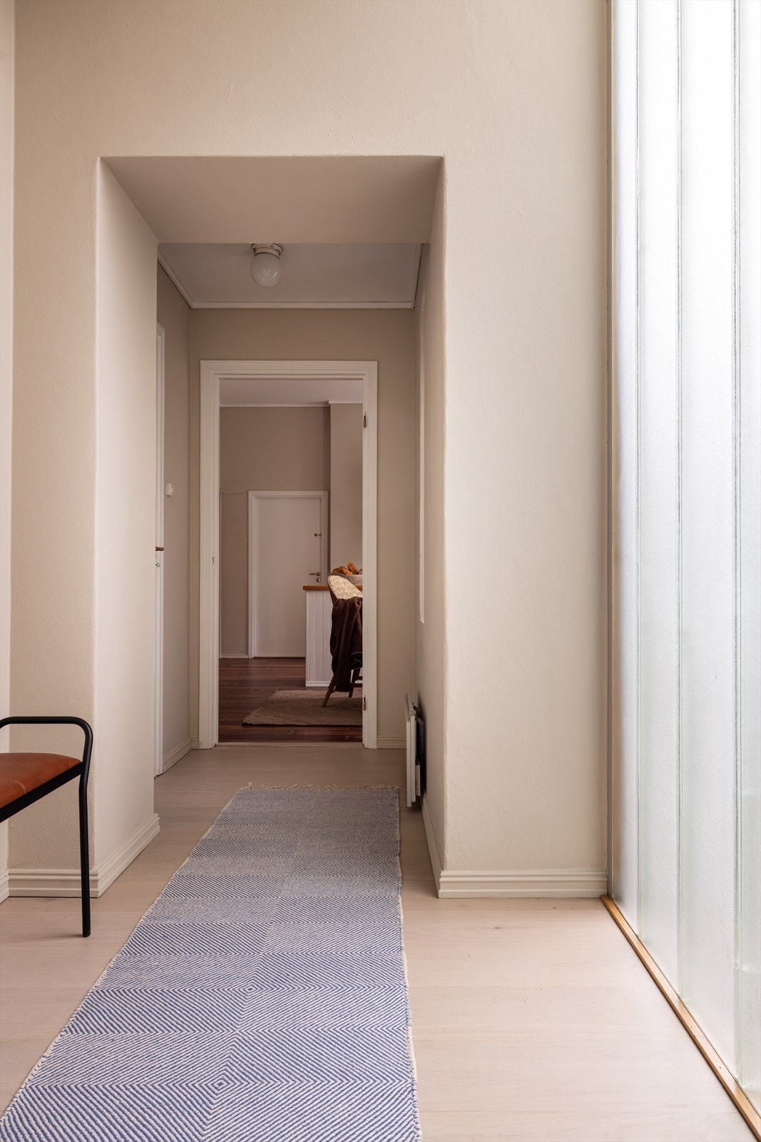 Lys og innbydende entré. Galleribilde