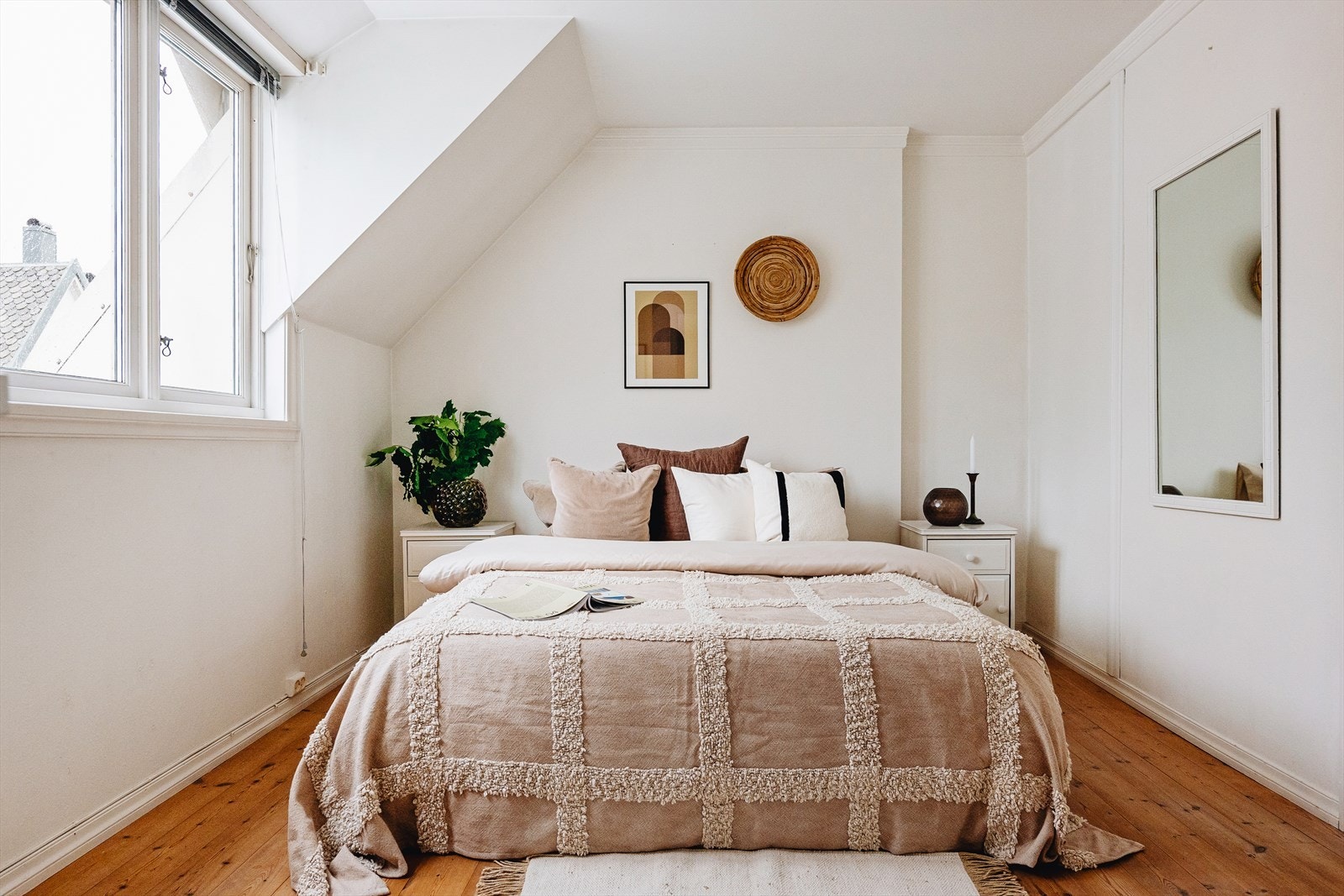 Soverommet er av god størrelse og måles til 12,3m². Galleribilde