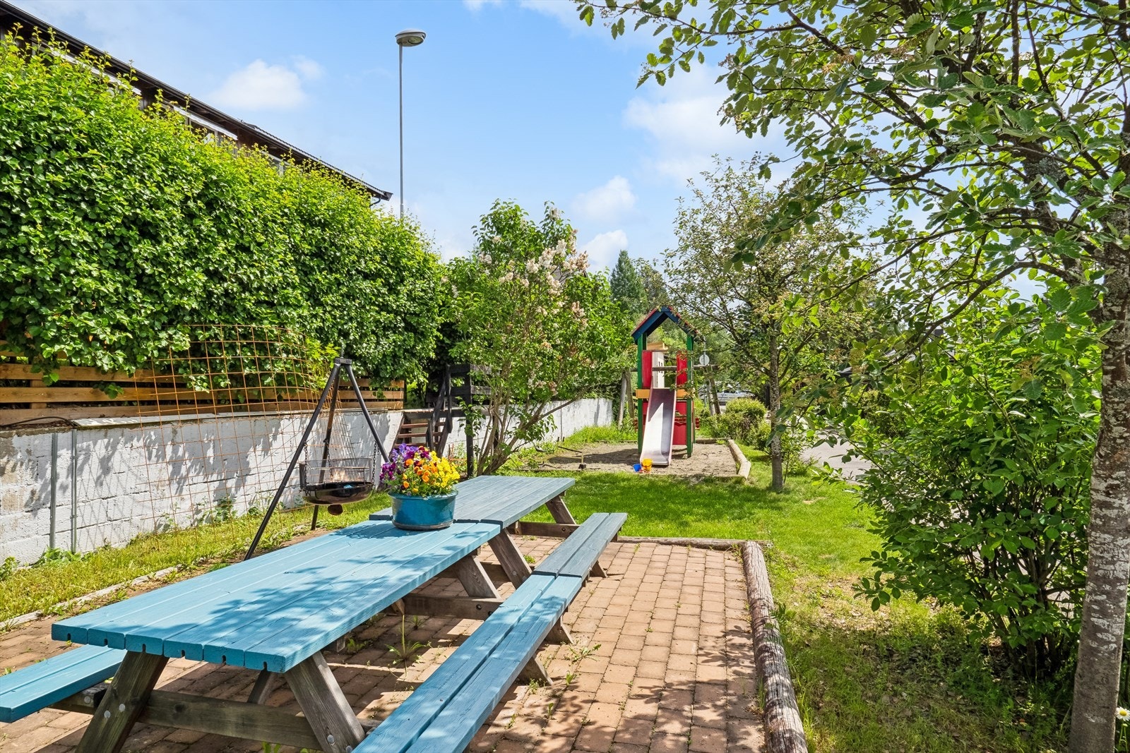 Felles lekeplass for huseierlaget. Galleribilde