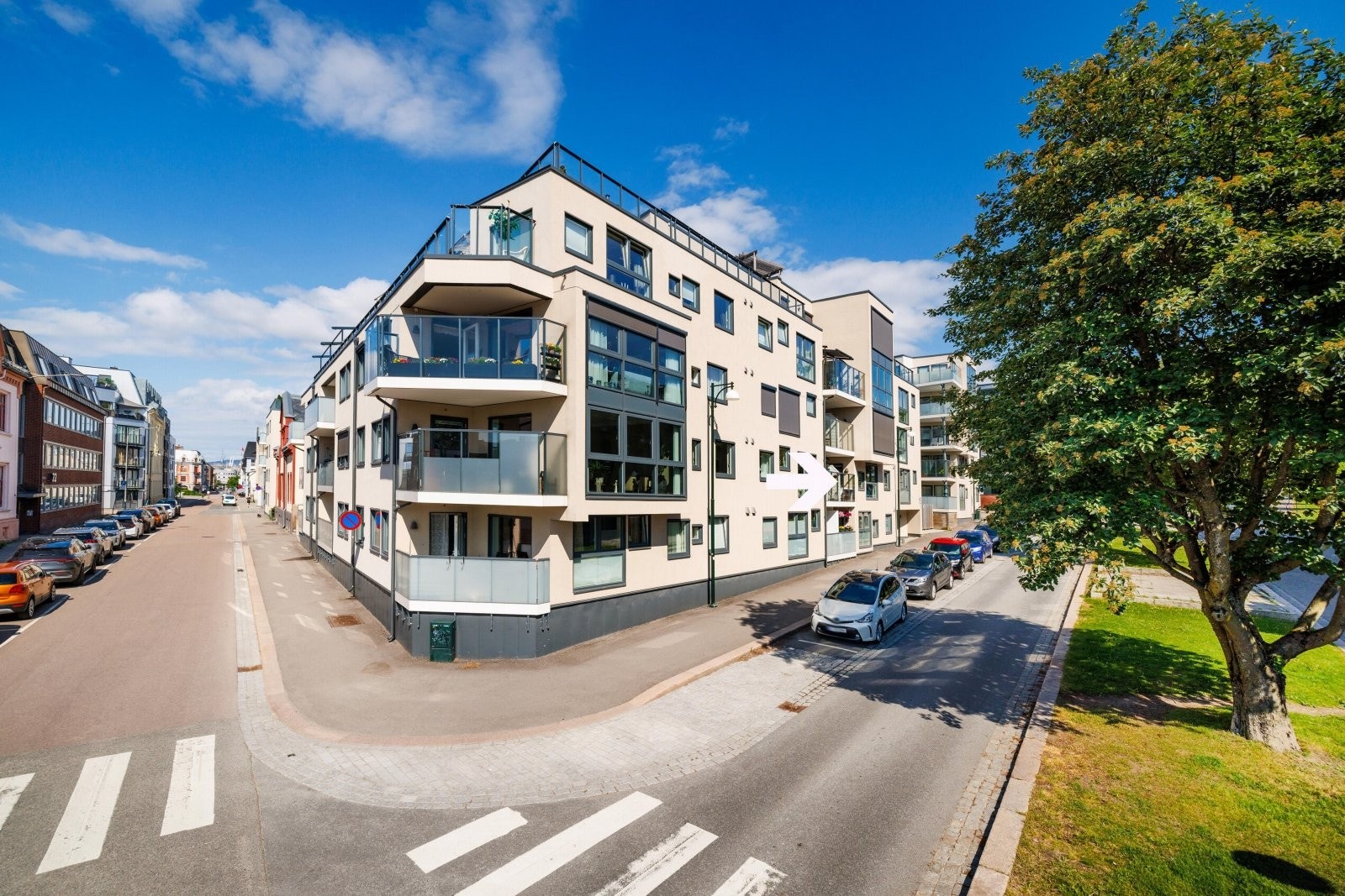 Velkommen til en flott 3-roms leilighet på Bragernes i Losjeplassen 15. Galleribilde