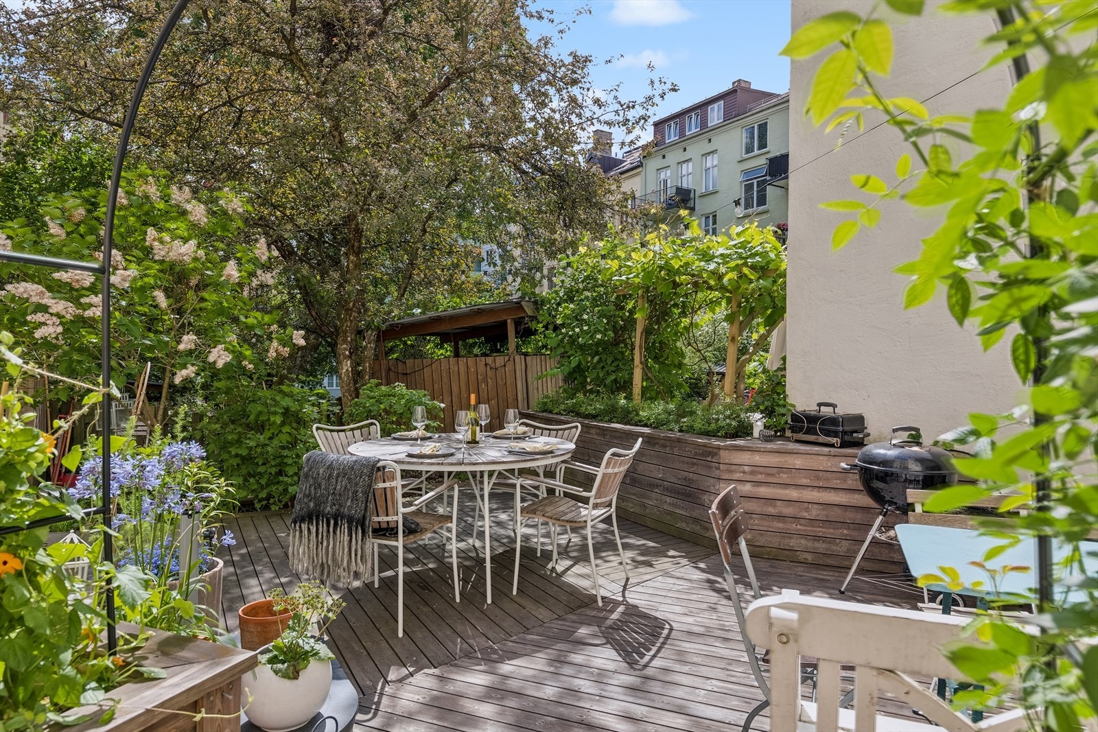 Meget koselig bakgård. Galleribilde