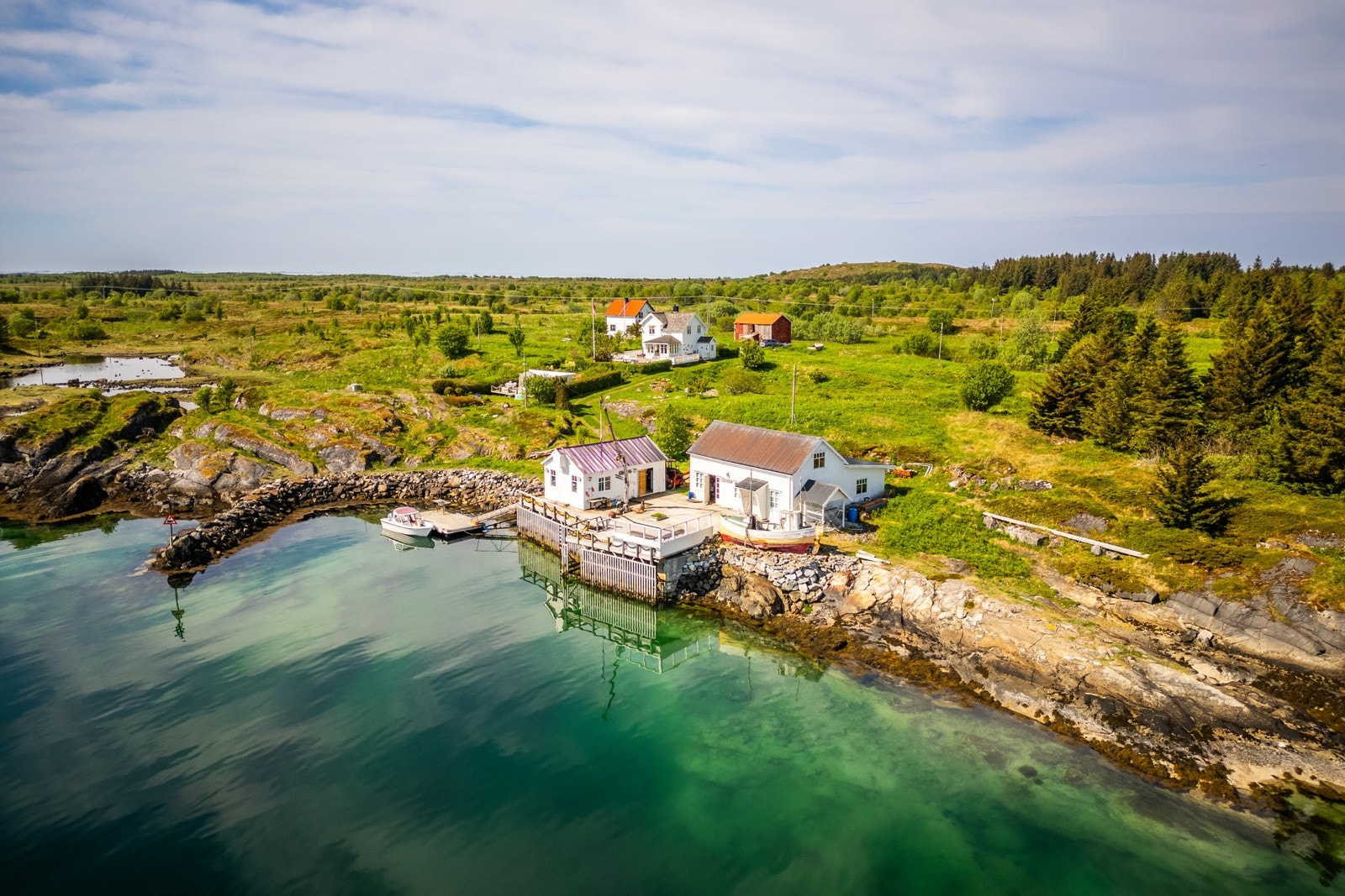 EIE eiendomsmegling har gleden av å presentere Vandveveien 48 - En fantastisk eiendom beliggende attraktivt til på Helgelandskysten Galleribilde