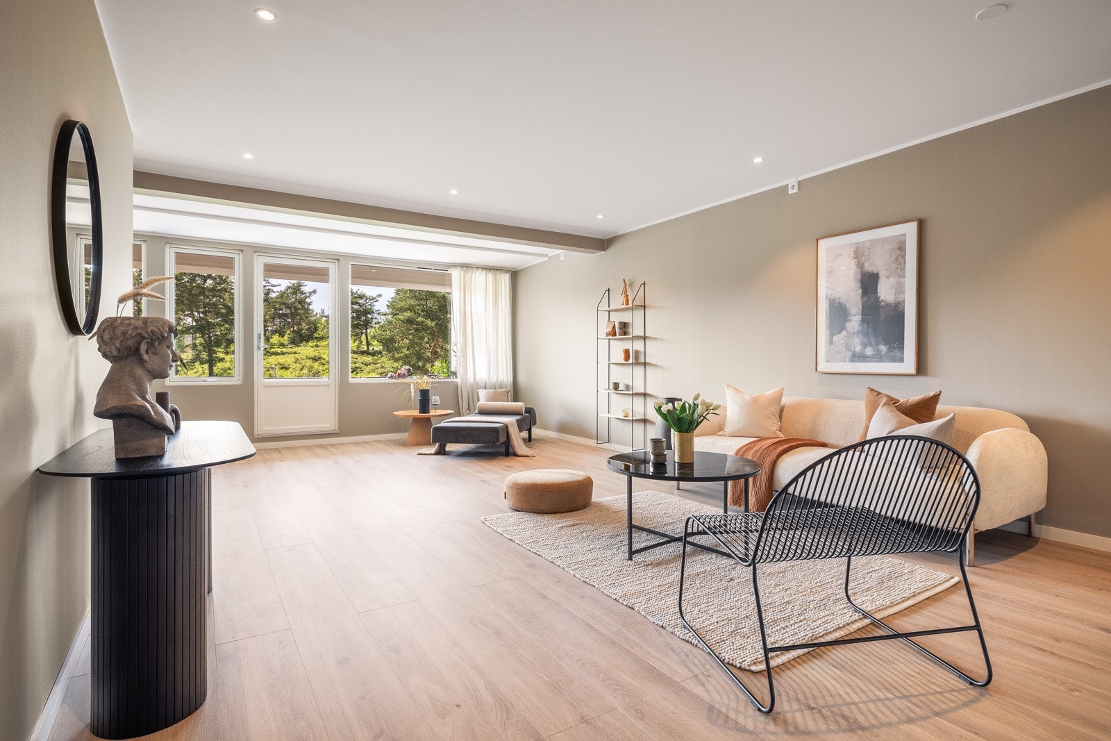 Dette er en strøken 4-roms beliggende i 2.etasje Galleribilde