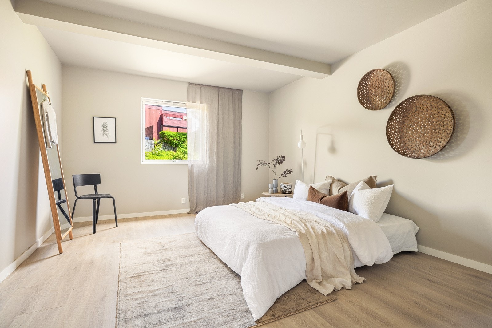 Malt platekledning på vegger og i himling Galleribilde