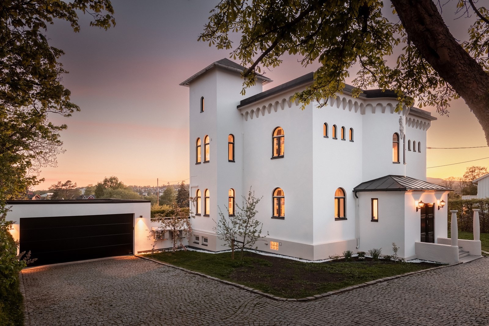 Sjelden mulighet for å skaffe seg en særegen og lekker enebolig med moderne høy standard. Galleribilde