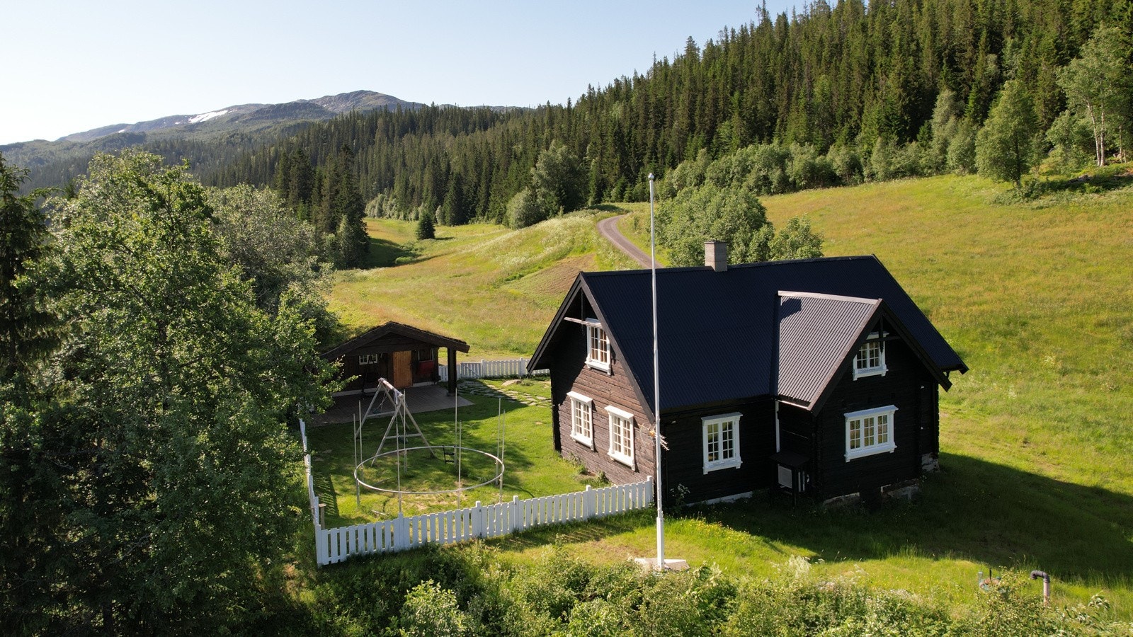 Gårdstun Galleribilde