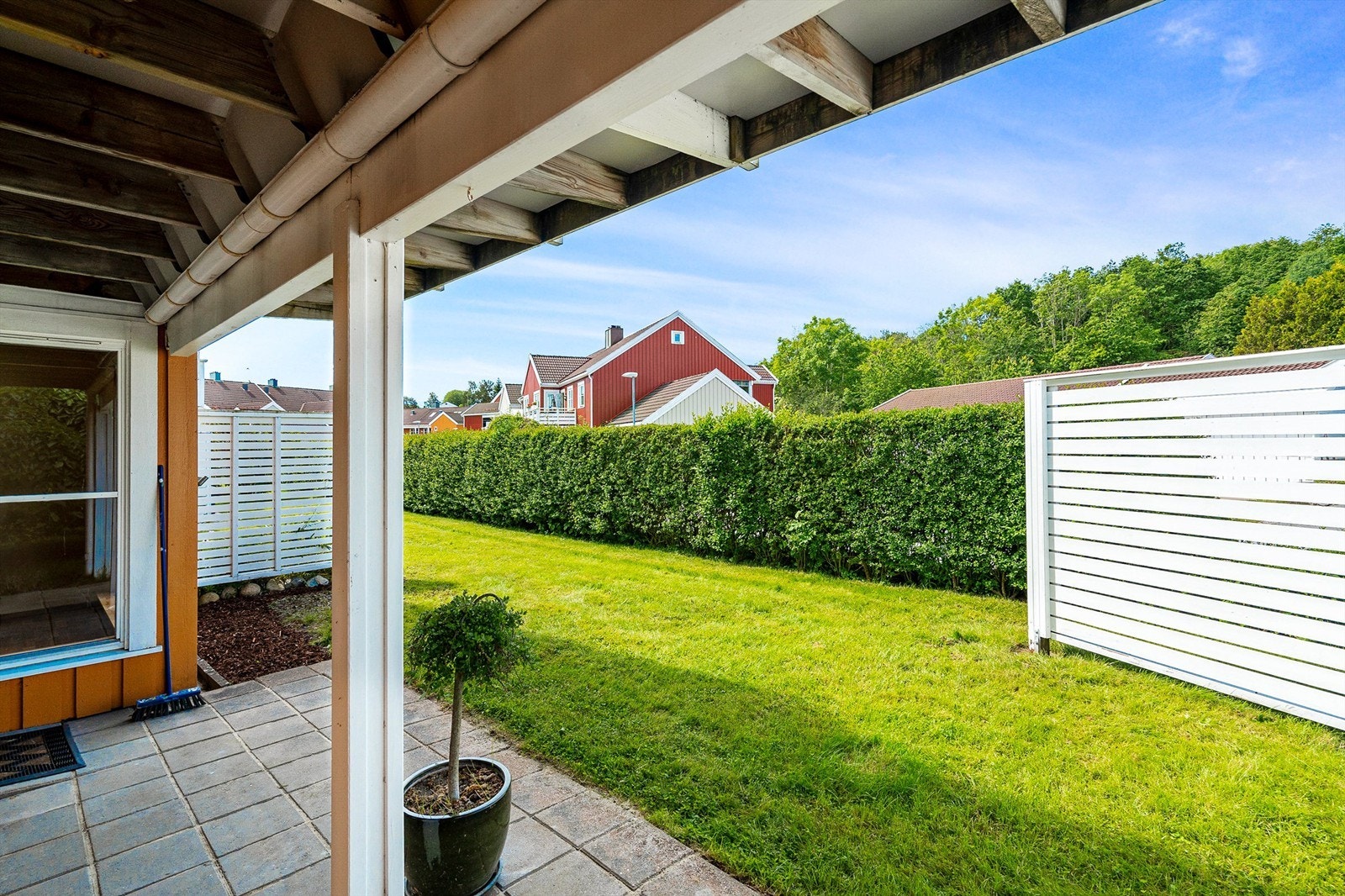 Utsyn fra uteplassen Galleribilde