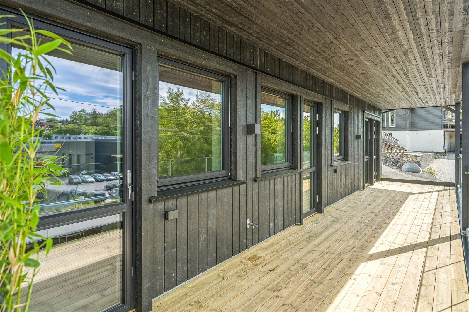 Terrassen ut fra soverommene/stue i hybel Galleribilde