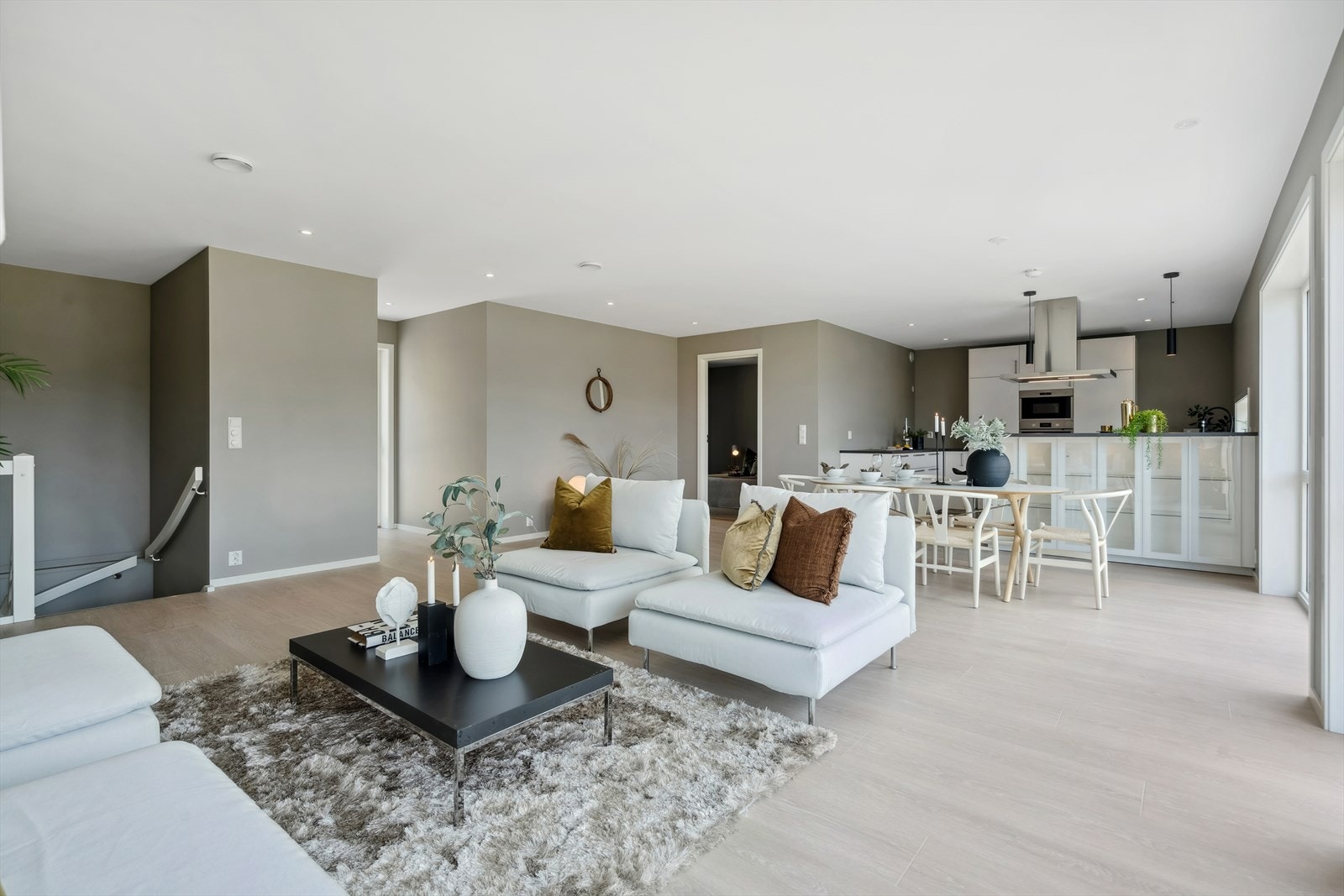 Velkommen opp i en stor stue Galleribilde