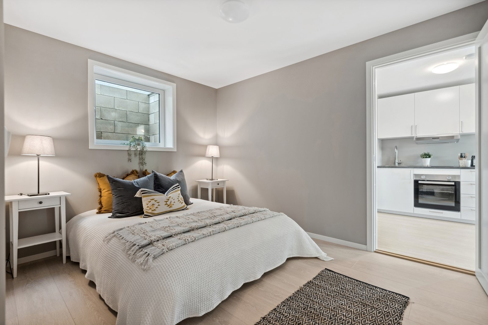 Videre fra dette rommet kommer vi til hybelen Galleribilde