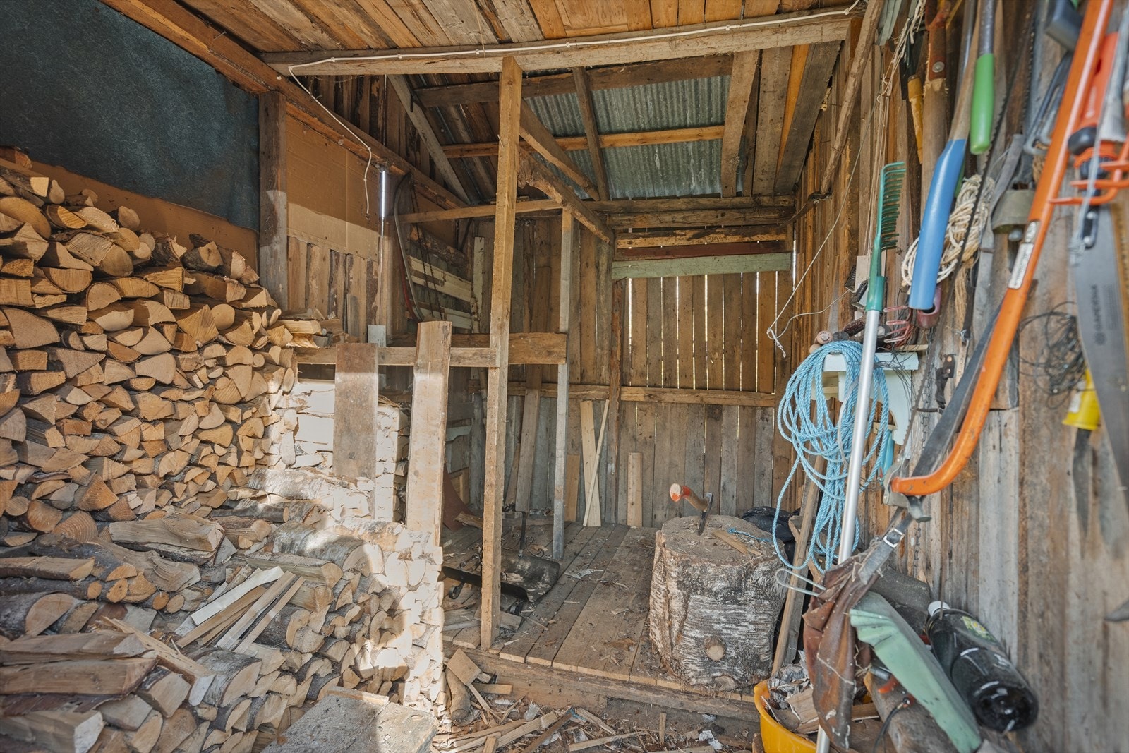 Og vedskjul må man ha Galleribilde