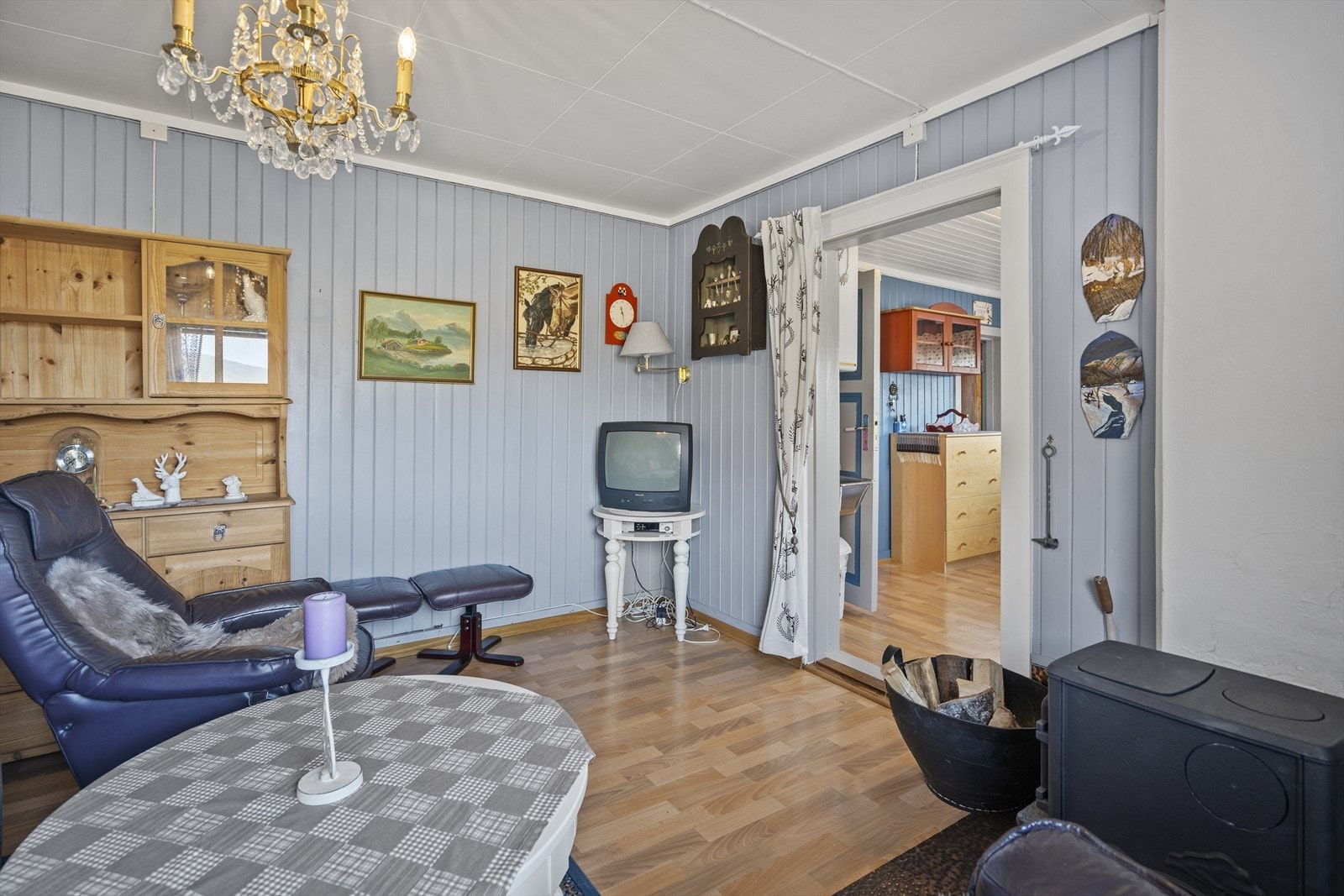 Vinduer på to sider og lyst fargevalg bidrar til en fin atmosfære. Galleribilde